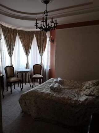 Отели типа «постель и завтрак» Hotel Restauracja Karkonosze Милкув Двухместный номер Делюкс с 1 кроватью-2