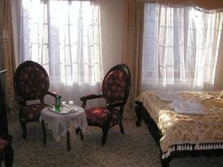 Отели типа «постель и завтрак» Hotel Restauracja Karkonosze Милкув Двухместный номер Делюкс с 1 кроватью-1