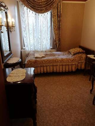 Отели типа «постель и завтрак» Hotel Restauracja Karkonosze Милкув Одноместный номер-4
