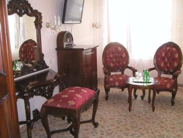 Отели типа «постель и завтрак» Hotel Restauracja Karkonosze Милкув-36